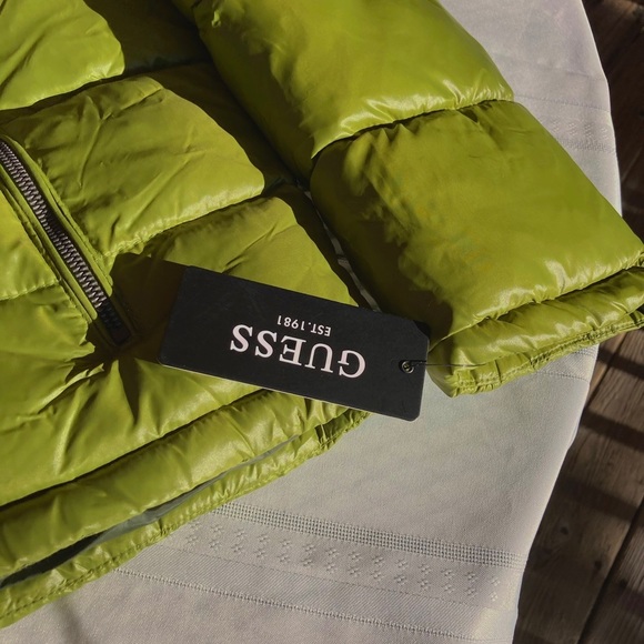 GUESS Puffer Shine Jacket in Green Size Large | Jimmy Jazz - Picture 4 of 12